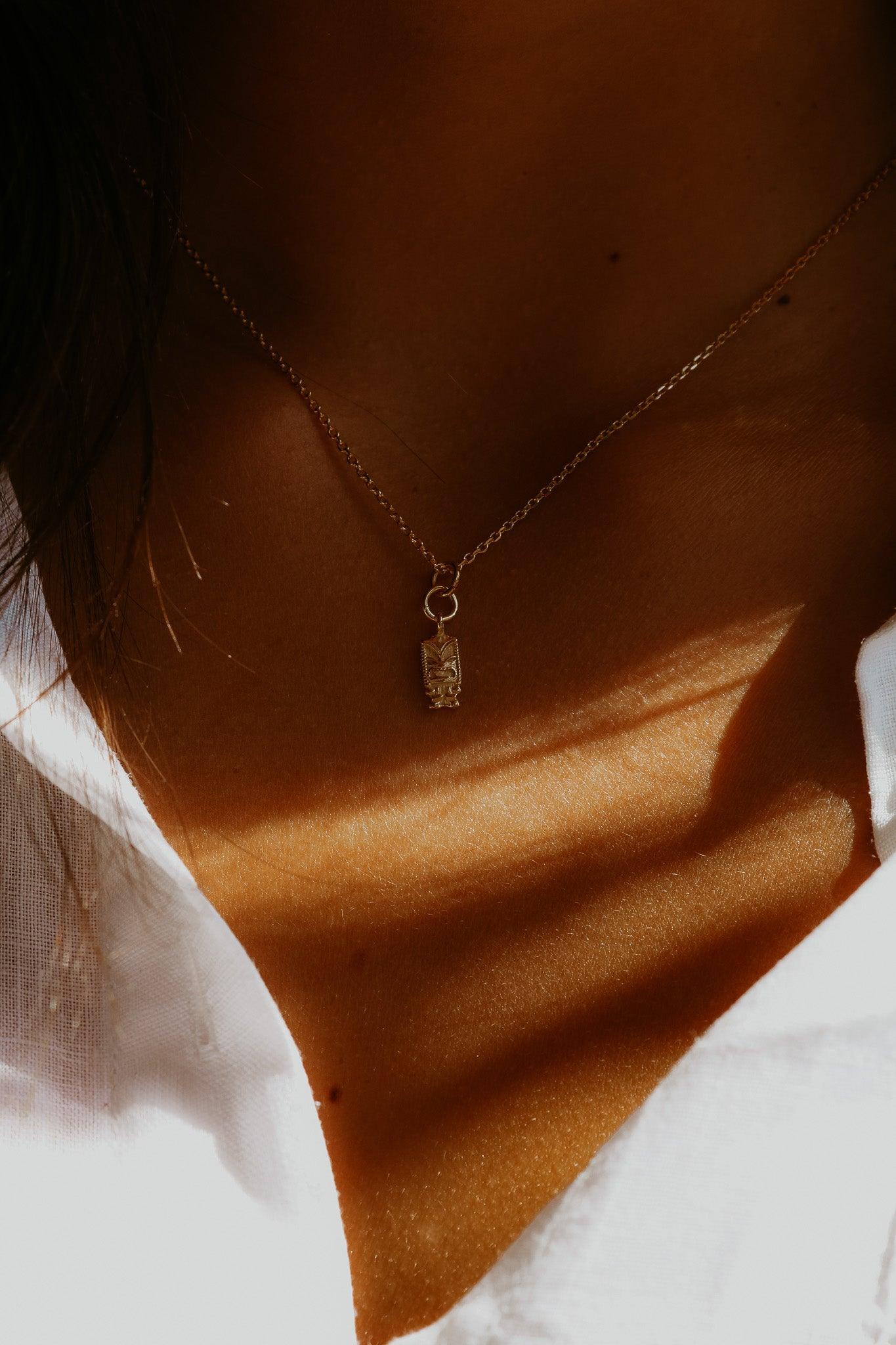 collier sathyne tiki or