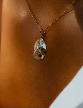 Caraïbes|collier|dollar des...