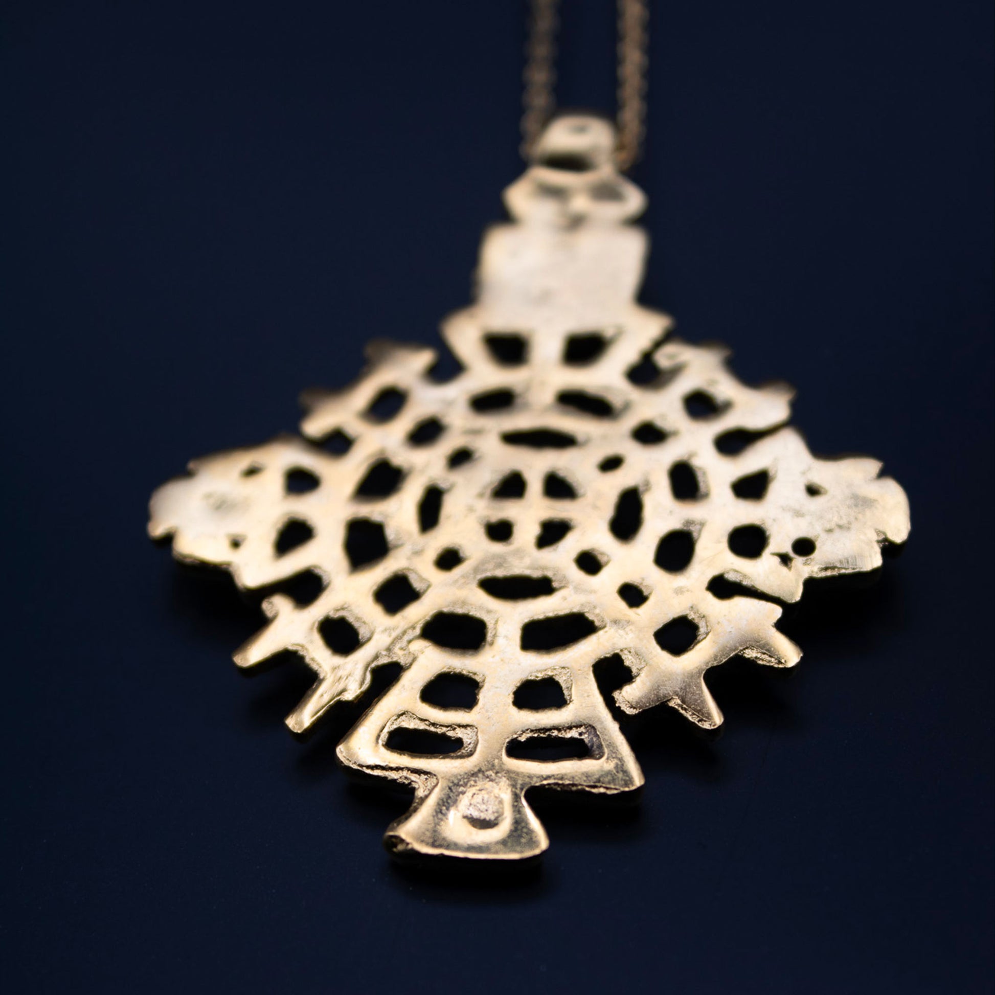 bijou croix ethnique sathyne
