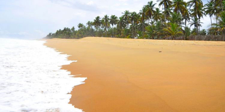 plage grand bassam côte d'Ivoire